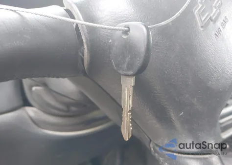 2000 Chevrolet Silverado 1500 Lt из США, поврежденный, VIN 2GCEK19T4Y1119429